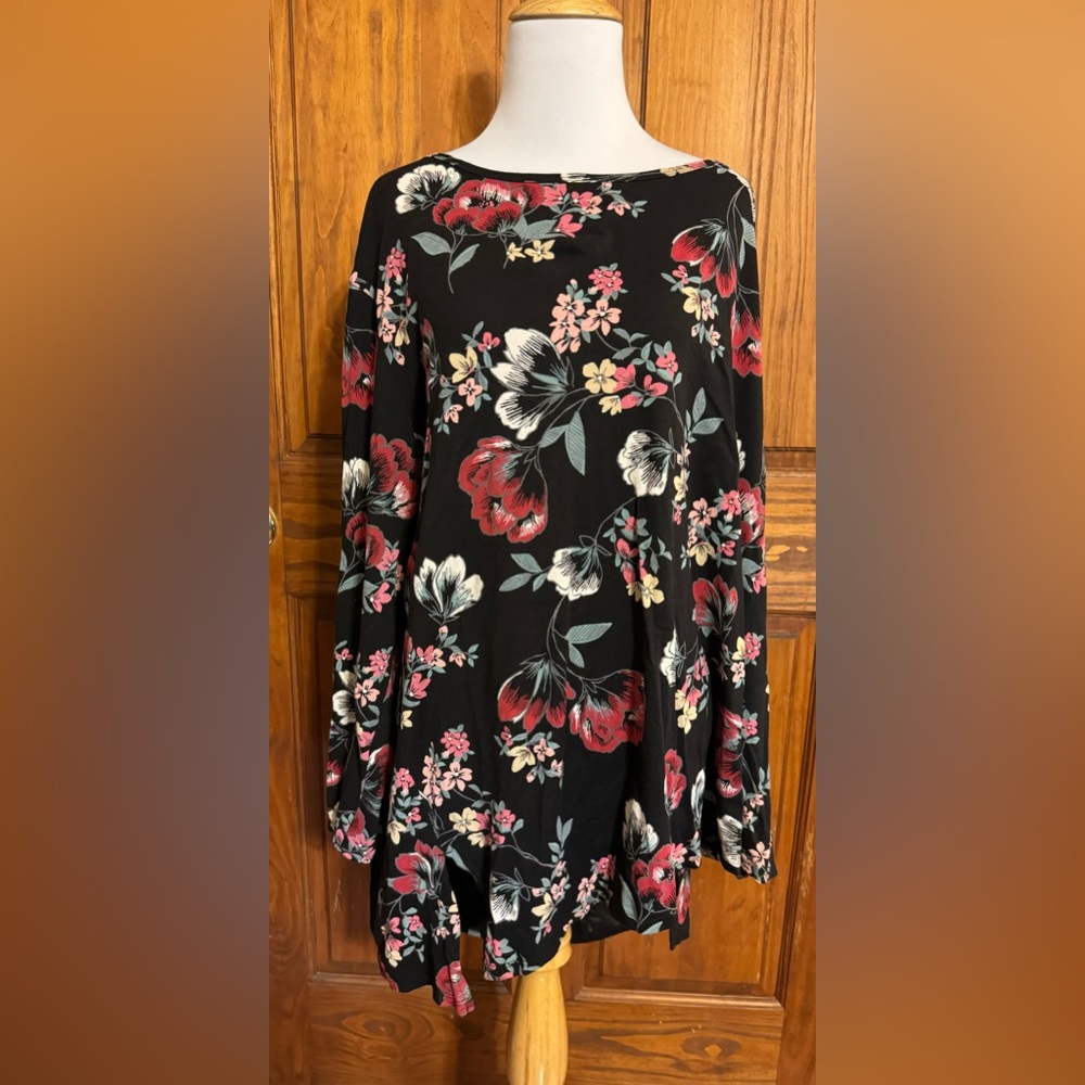 3X (24/26)Terra & Sky Womens Blouse Black Floral Long Sleeve Scoop Neck Pullover - Picture 2 of 5